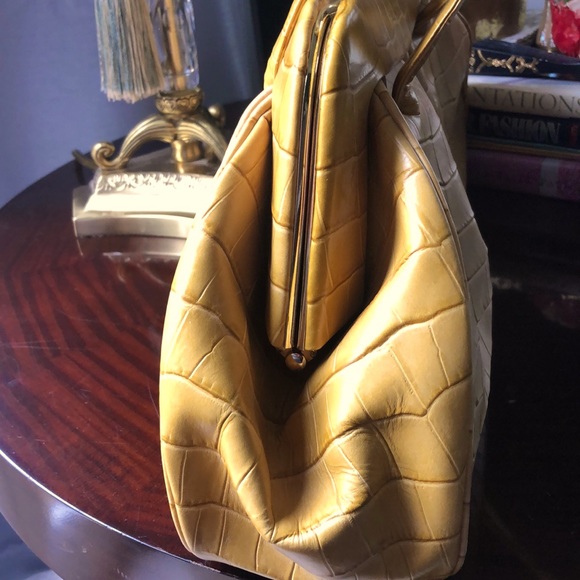 Banana Republic two-toned goldenrod color leather handbag - Picture 3 of 13